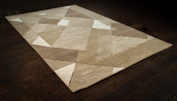 Bashian Greenwich R129-HG380 Beige Area Rug For Sale