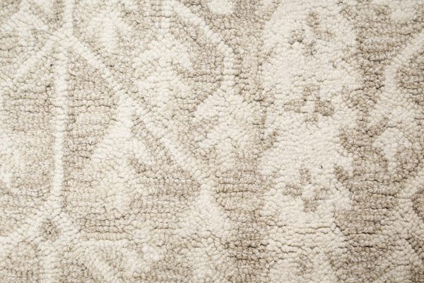 Bashian Valencia R131-AL133 Beige Area Rug Hot on Sale